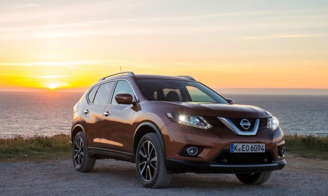 2015 Nissan X-Trail Front Right Side