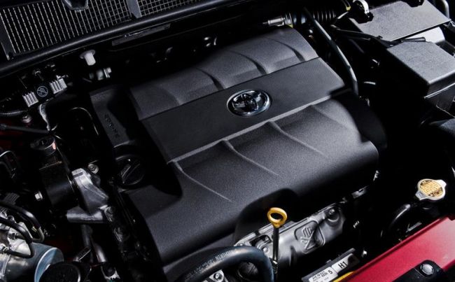 2015 Toyota Sienna Engine