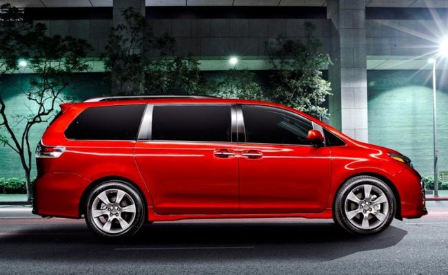 2015 Toyota Sienna Side View