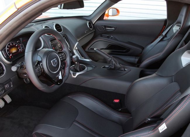 2014 Dodge Viper Interior