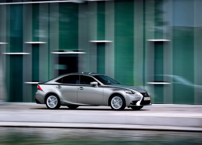 2015 Lexus IS300 Side View