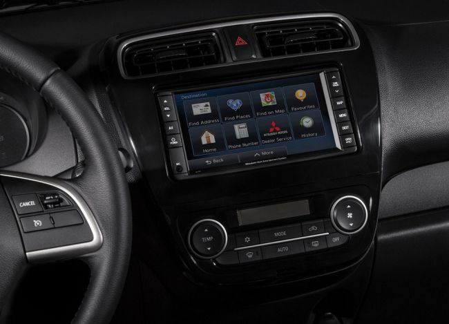 2015 Mitsubishi Mirage Control panel