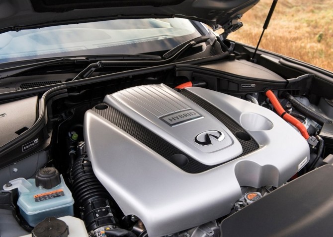 2015 Infiniti Q70 Engine