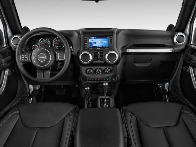 2015 Jeep Wrangler Dashboard