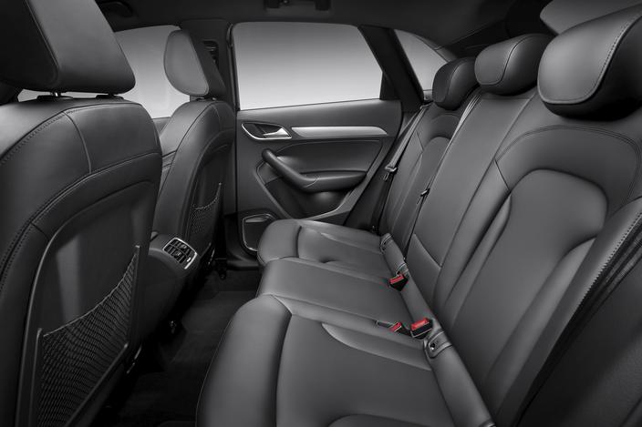 Audi Q3 2015 interior