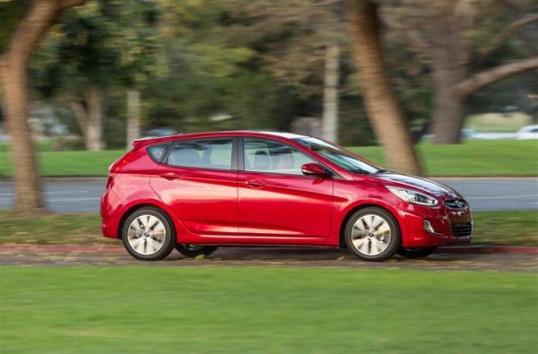 2015 Hyundai Accent Review, price, colors, mpg, specs