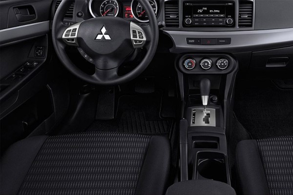 2016 Mitsubishi Lancer interior