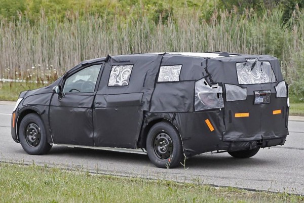 2016 Chrysler Town and Country news, release date, price