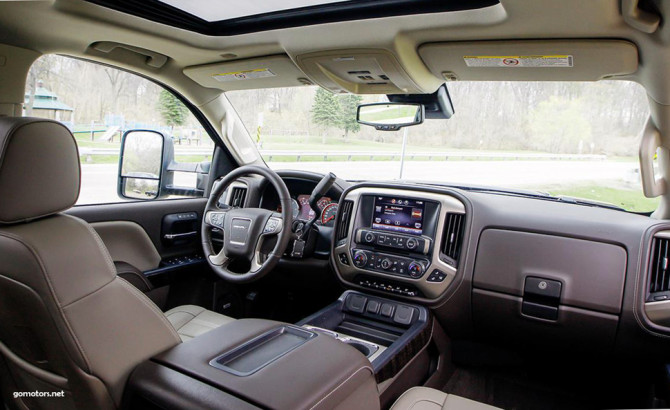 2016 GMC Sierra Interior