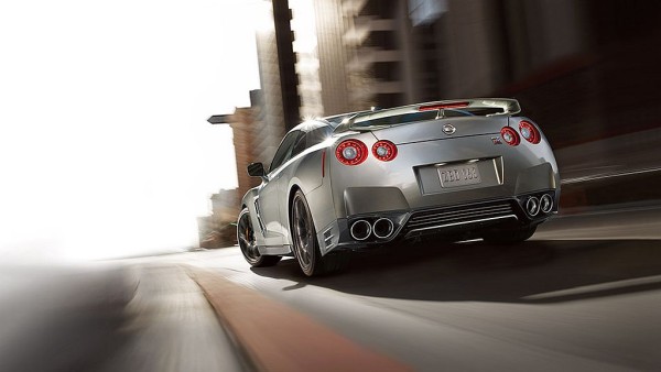 2016 Nissan GTR price, Nismo, specs, 0-60, top speed, mpg