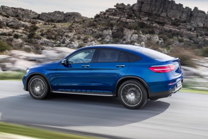 2016 Mercedes GLC Side View