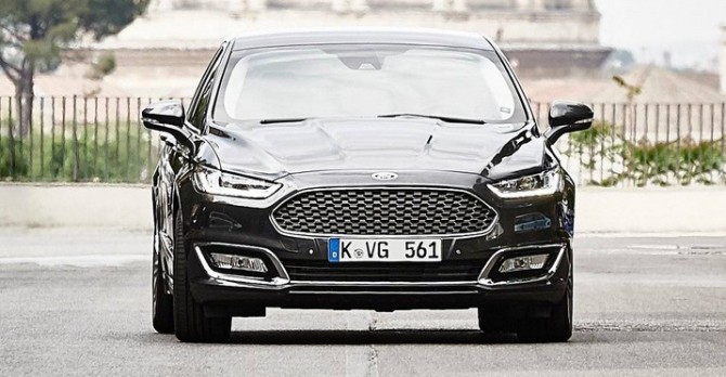 2016 Ford Mondeo Vignale Front