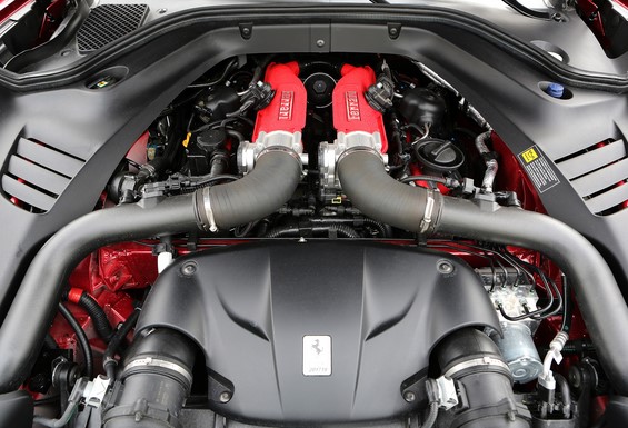 2016 Ferrari California T Engine