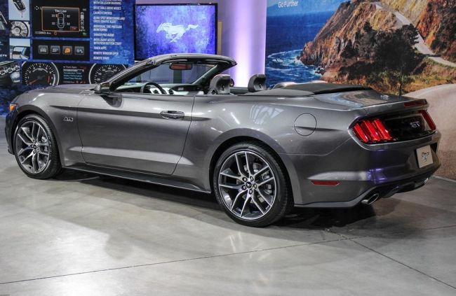 2016 Ford Mustang Convertible Exterior