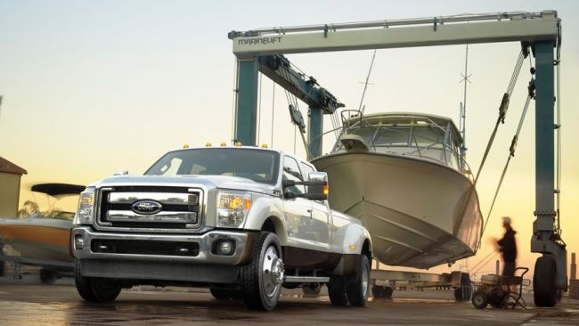 2016 Ford Super Duty Truck Towing