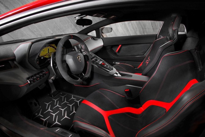 2016 Lamborghini Aventador Interior