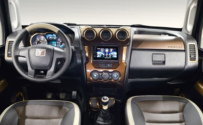 2015 Ford Troller T4 Interior