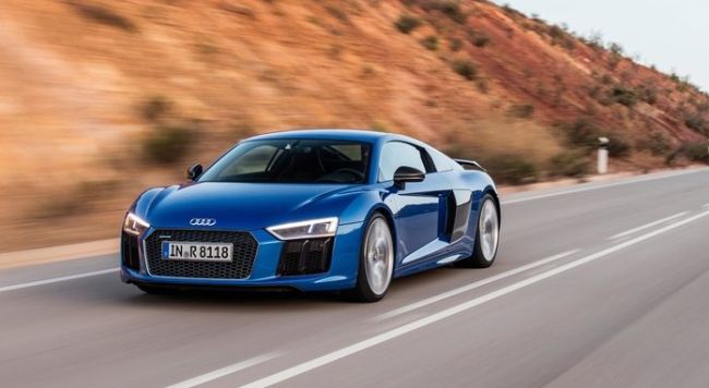 2016 Audi R8 V10 Blue On the road