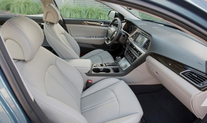 2016 Hyundai Sonata PHEV Interior