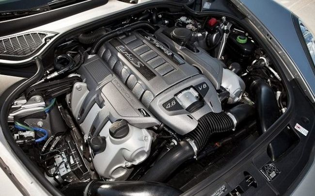 2017 Porsche Pajun Concept Engine