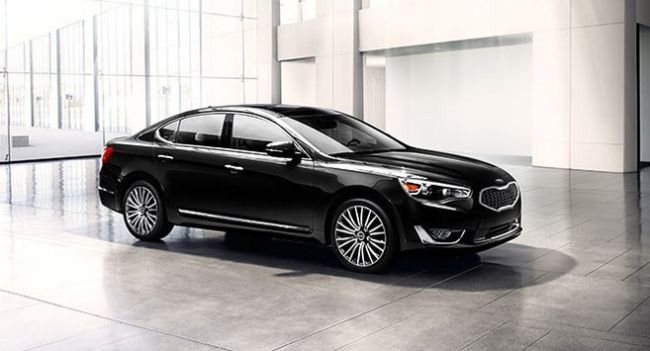 2016 Kia Cadenza Front Right Side