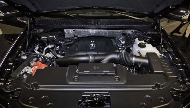 2017 Lincoln Continental Engine