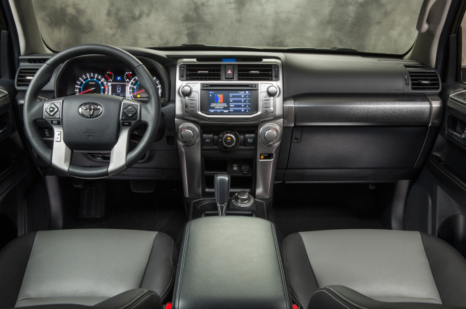 2017 Toyota 4Runner Dashboard