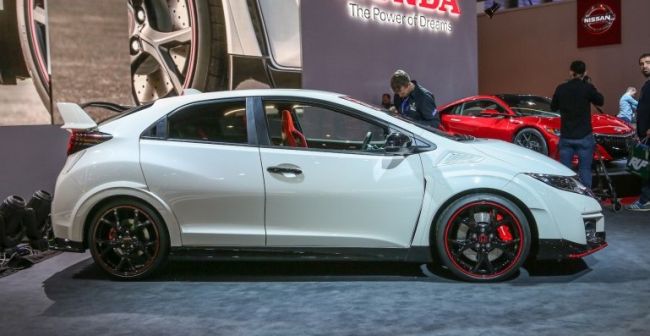 2016 Honda Civic Type R Side View