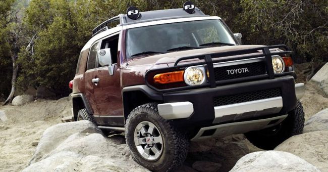 2016 Toyota FJ Cruiser Front Right Side