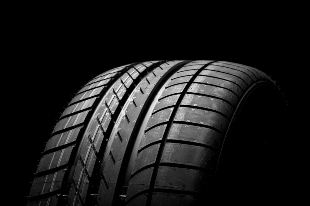 How to Find the Best Performance Tires 2023 Guide