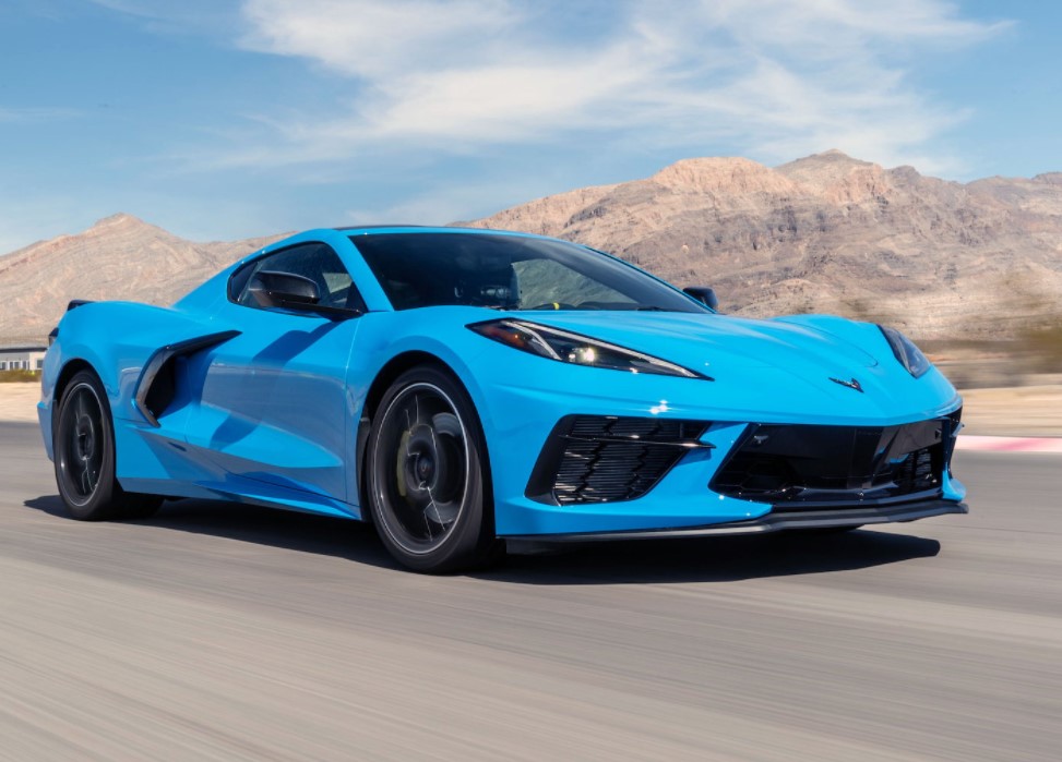 Reasons to Rent a Sports Car in Dubai